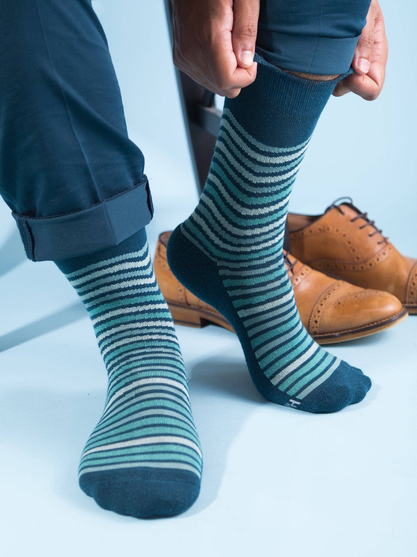 Make Waves Men's + Women's Organic Socks | Blue
