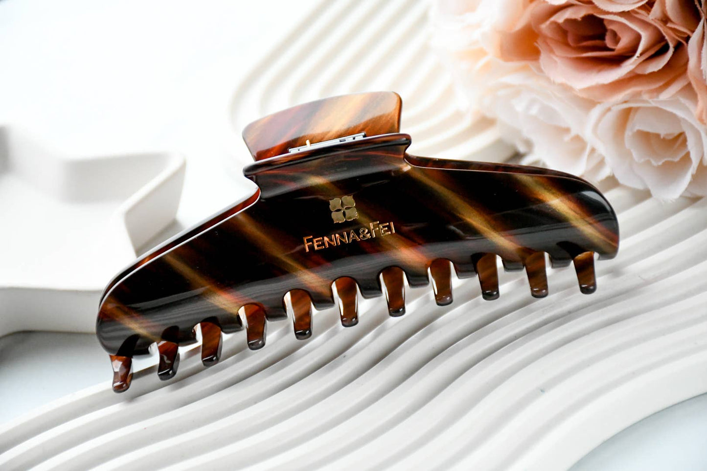 Glamour Grip XL Claw in Tigers Eye | Bronze Brown Gold Shimmer | Italian Acetate Tortoise XL Hair Clip
