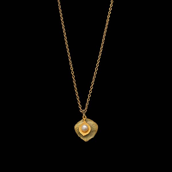 Eucalyptus Round Leaf Dainty Pendant - 16"