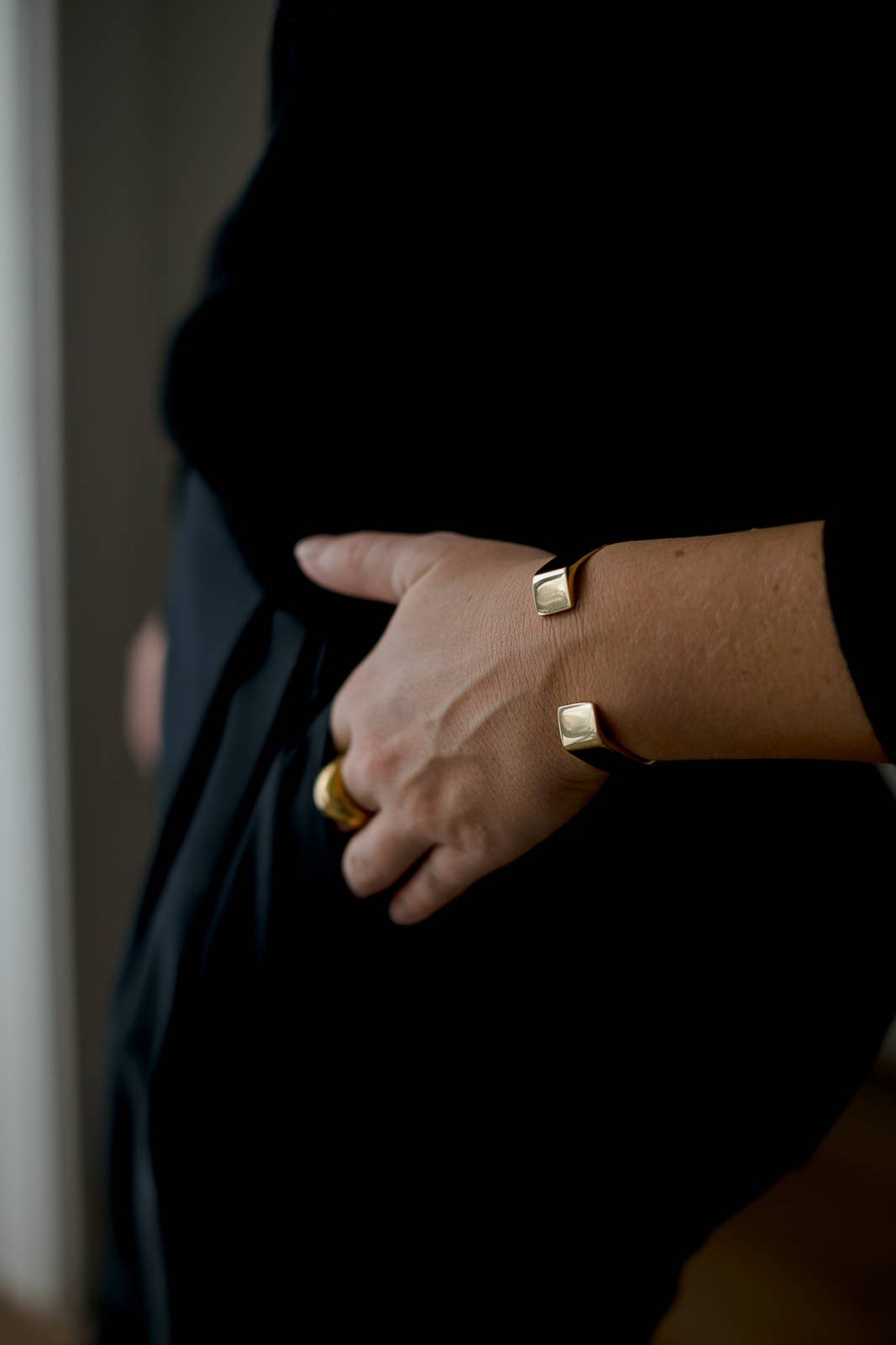 Hexagon Cuff (AA3)