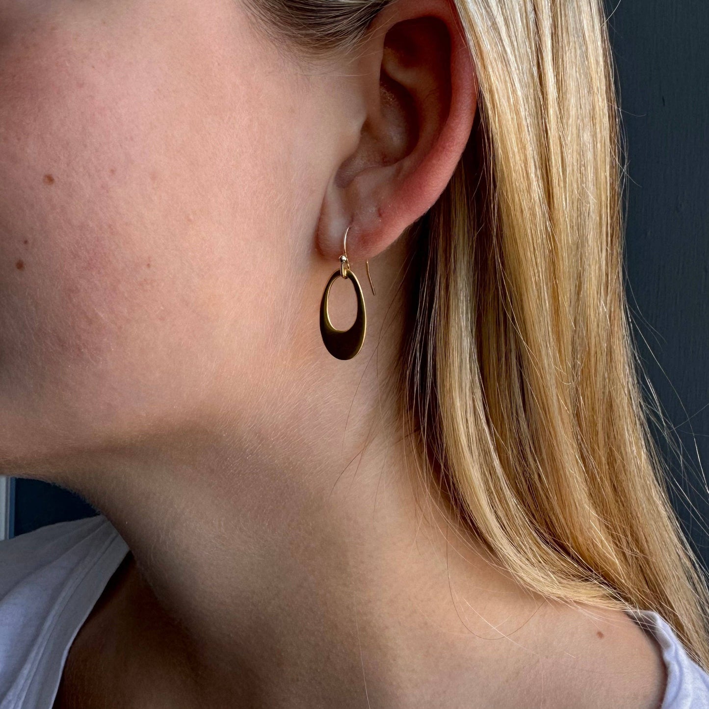 Small oval. earring