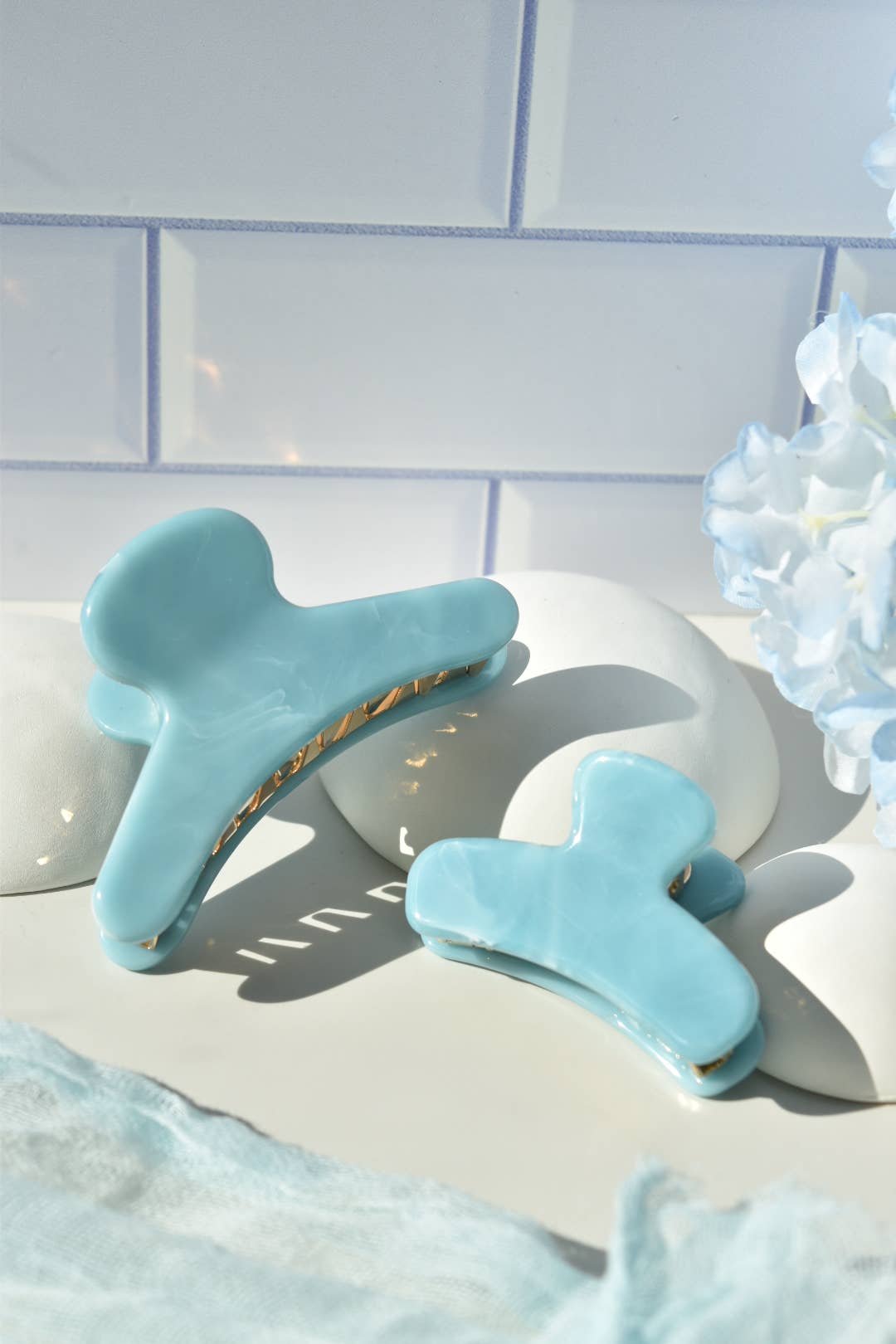 French Claw in Leland Stone | Light Blue White Swirl Acetate