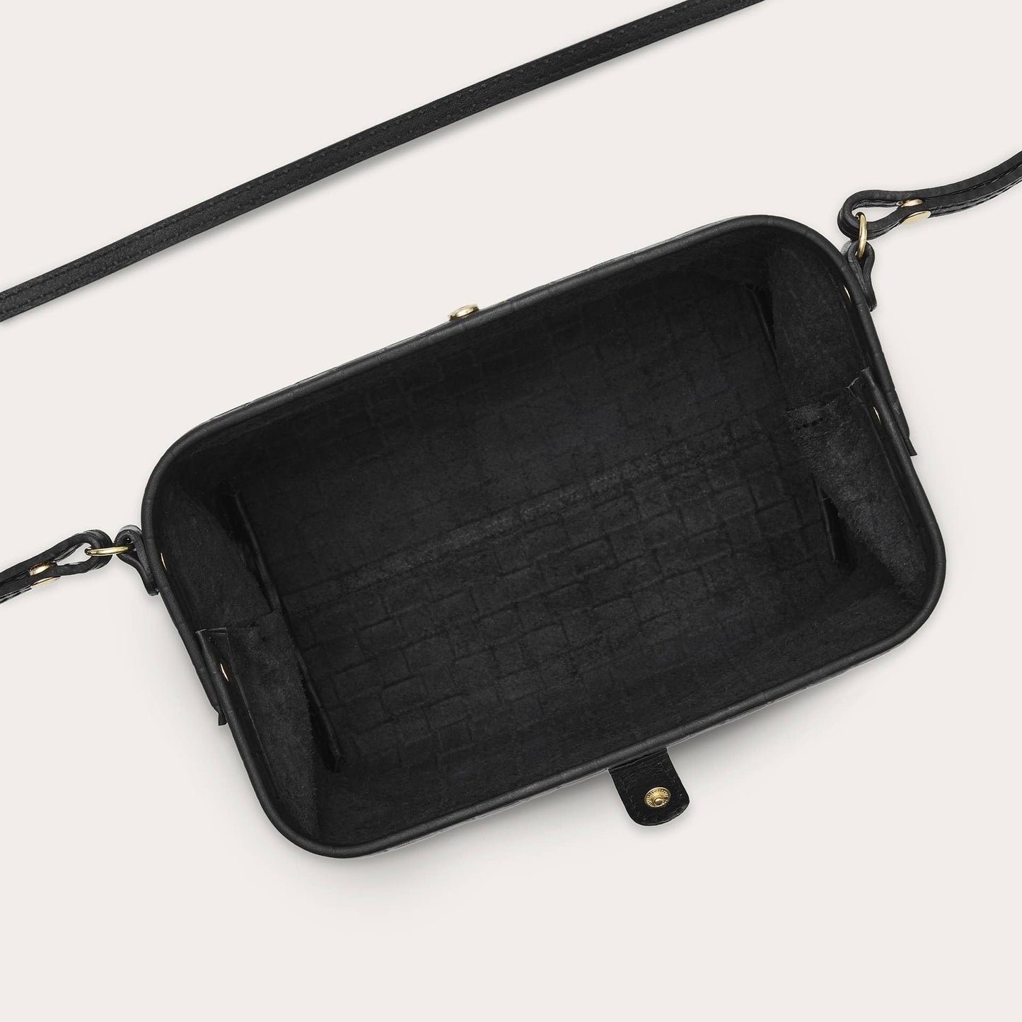 Rofe Bag M, matte black braid