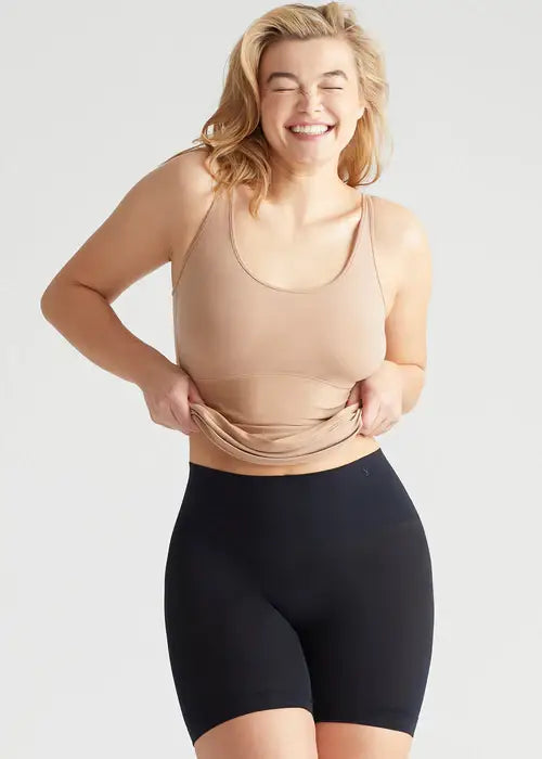 Isla Ultralight Shaping Short - Seamless: Almond