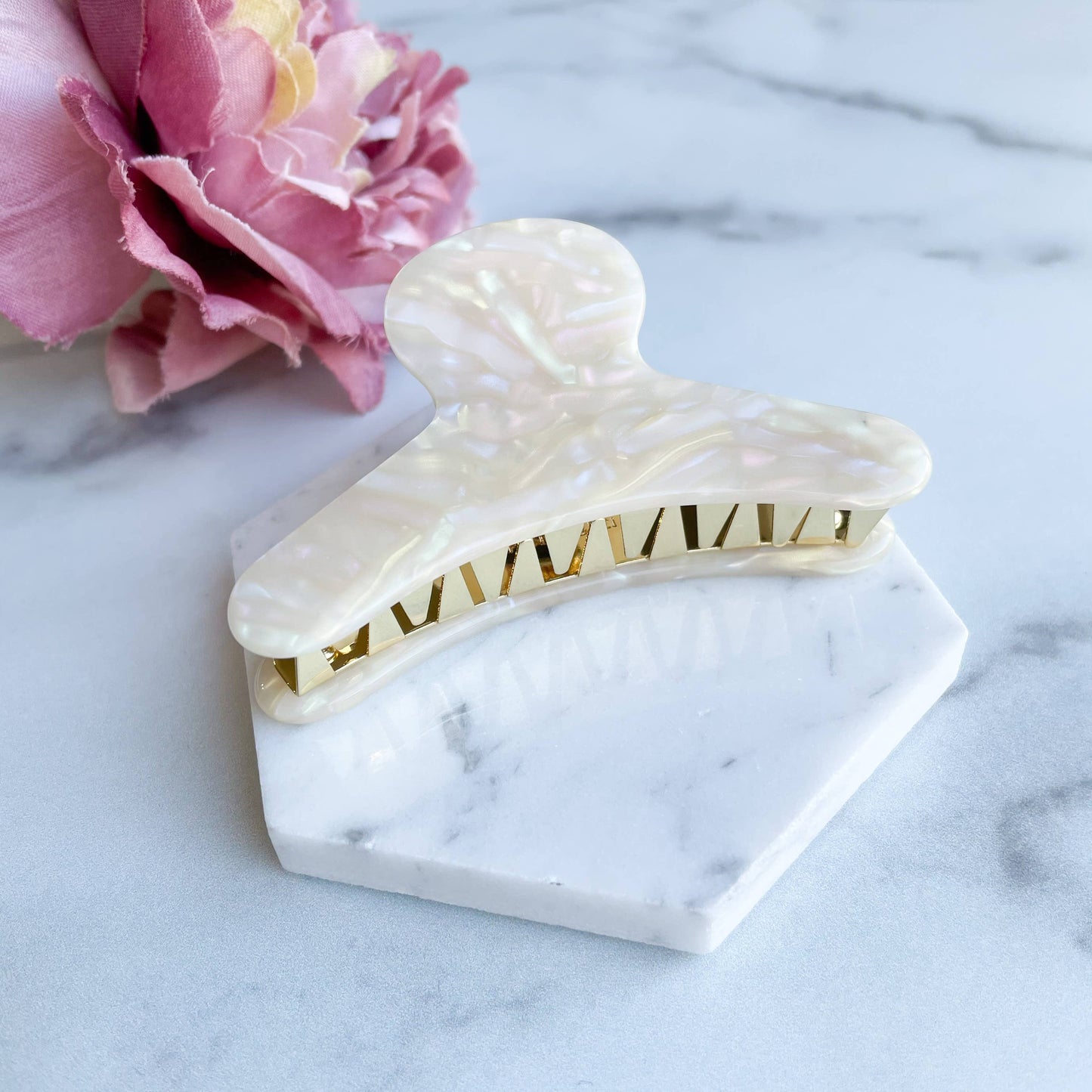 French Claw in Opal | White Pearlescent Acetate Clip