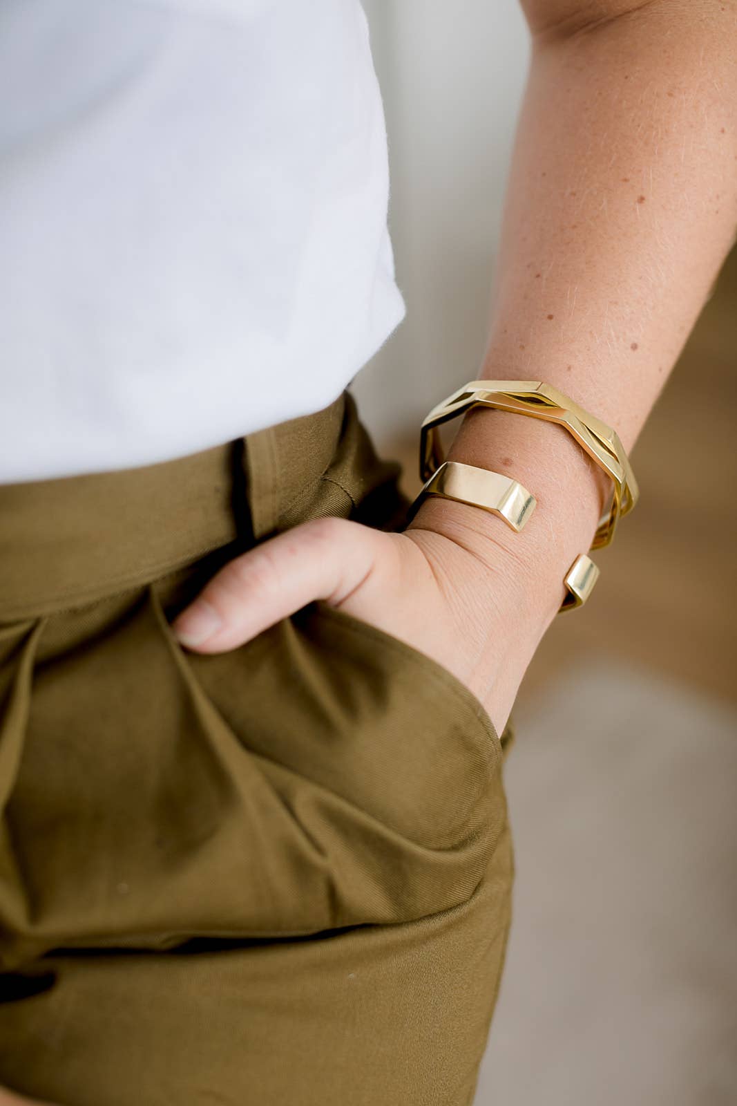 Hexagon Cuff (AA3)