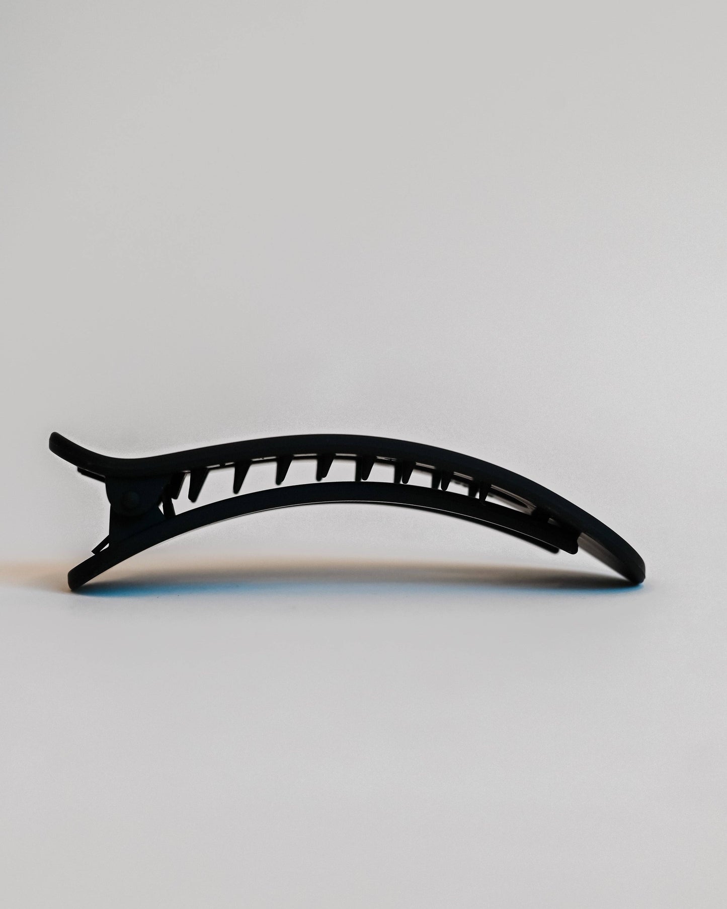 Black Lay Flat Clip