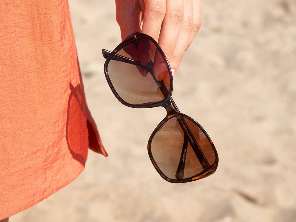 Althea - Honey Tortoise/Onyx / Gradient Brown Polarized