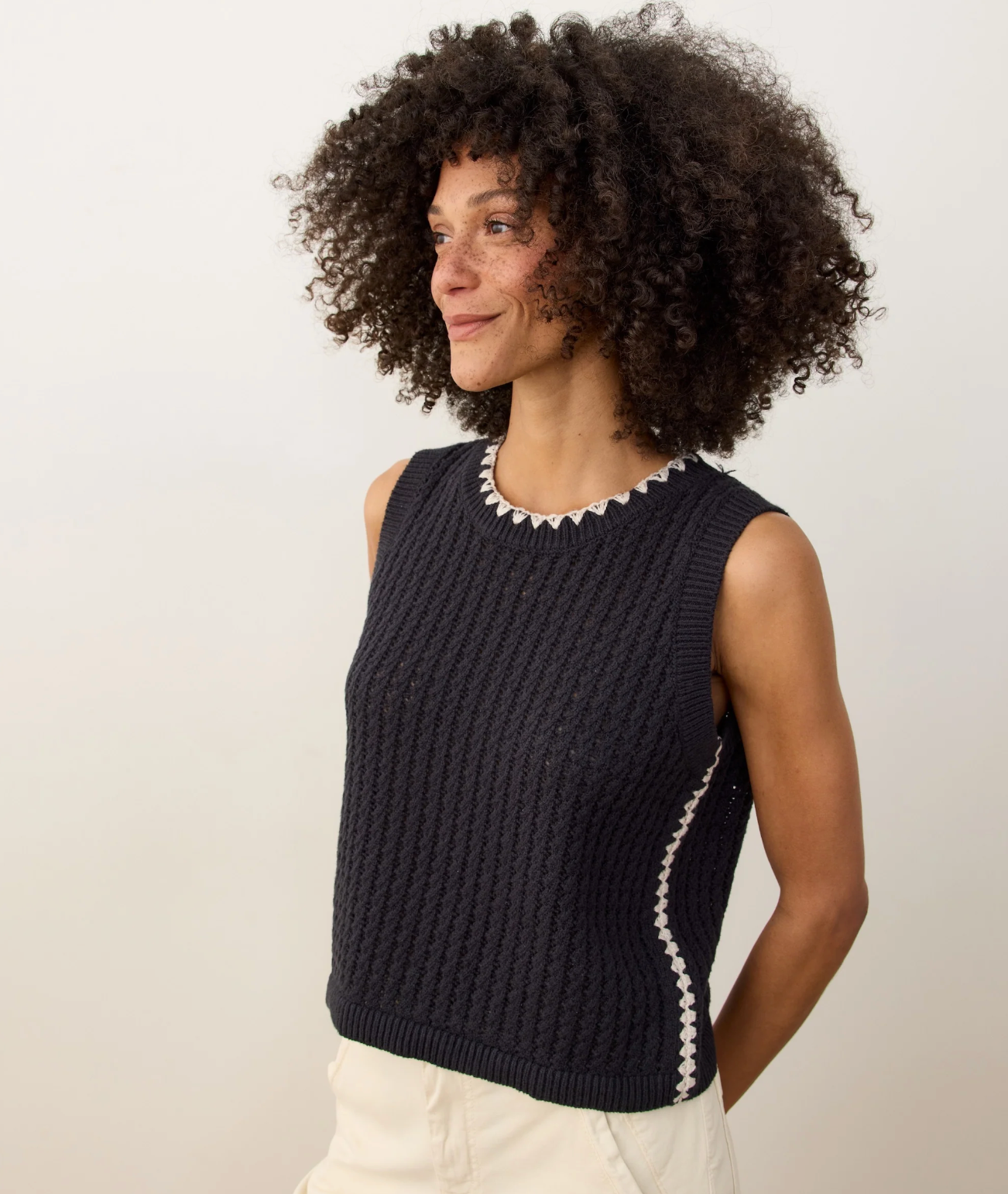 Clara Sweater Vest | Black