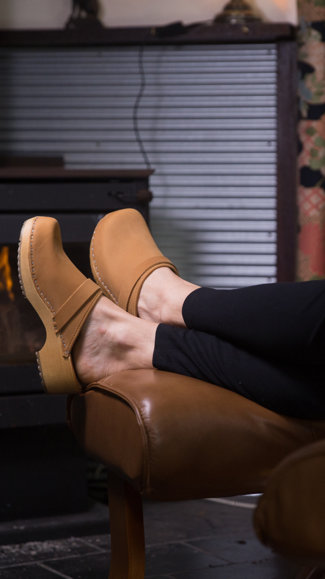 Clogs Greta Tan Brown Nubuck | Swedish Clogs