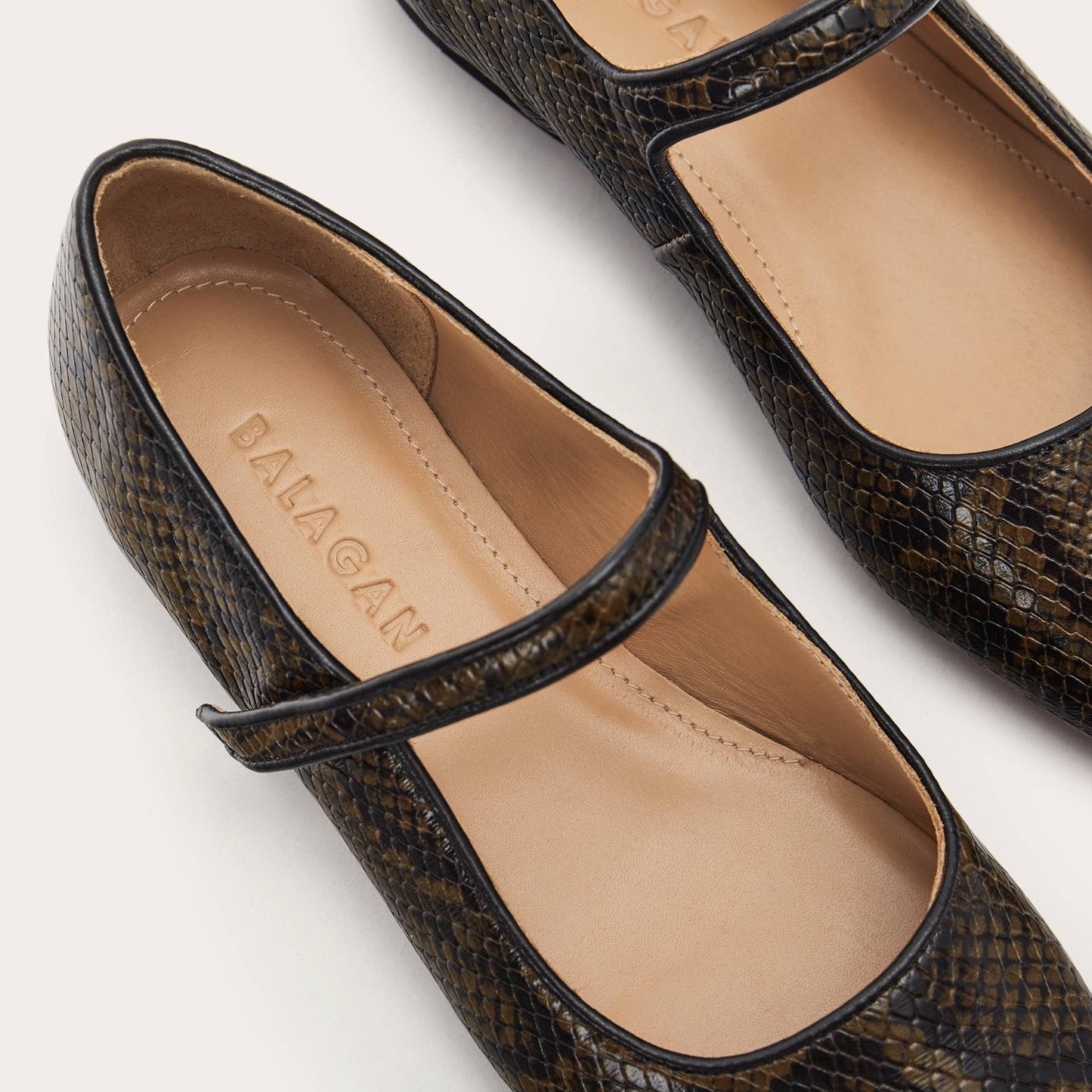 Pass Ballerina | Olive Python Pattern