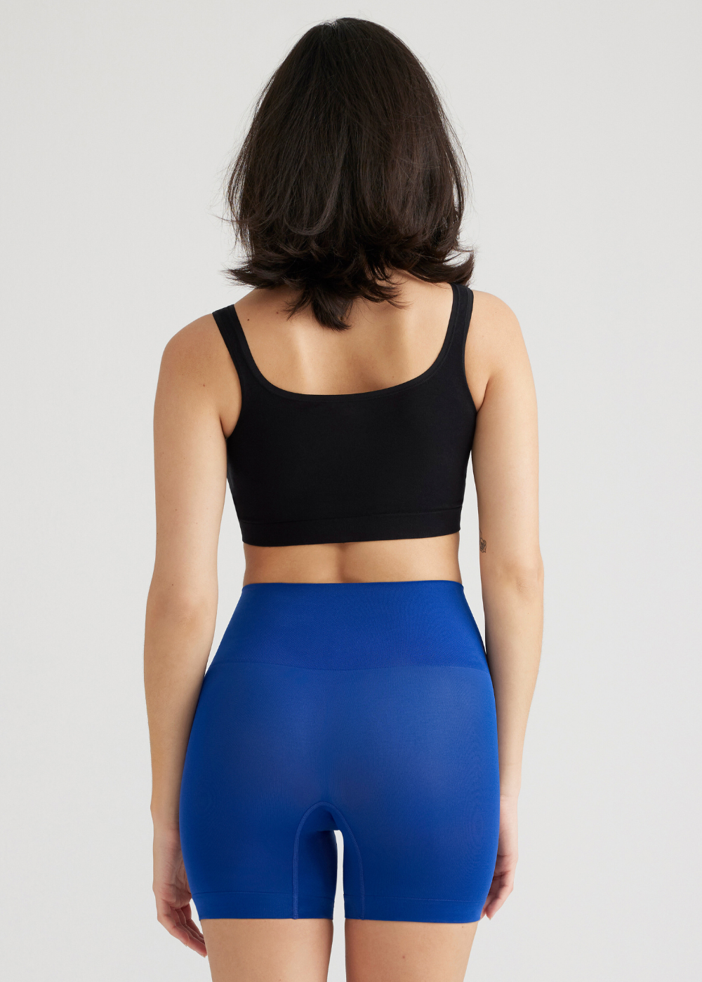 Isla Ultralight Shaping Short - Seamless: Almond