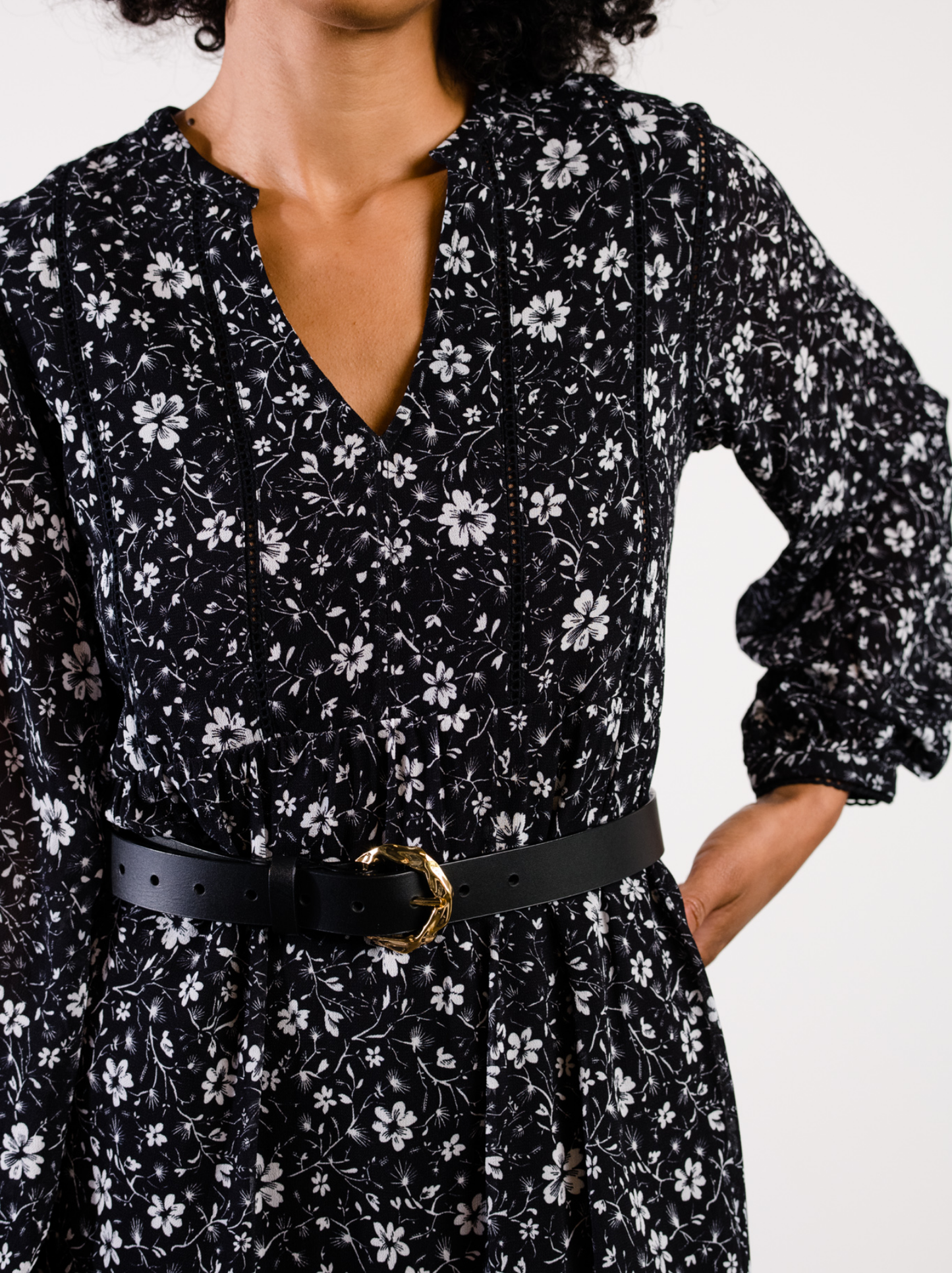 Naomi Flowy Mini Dress | Black/White Floral