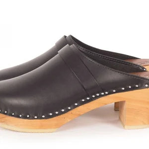 Da Vinci Black 311 Clogs