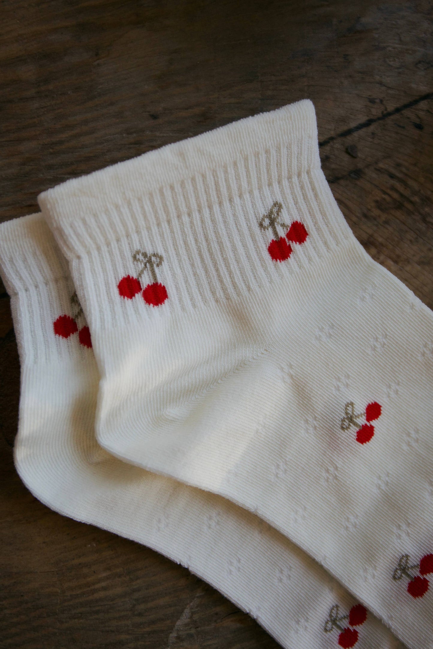 WILD CHERRIES SOCKS