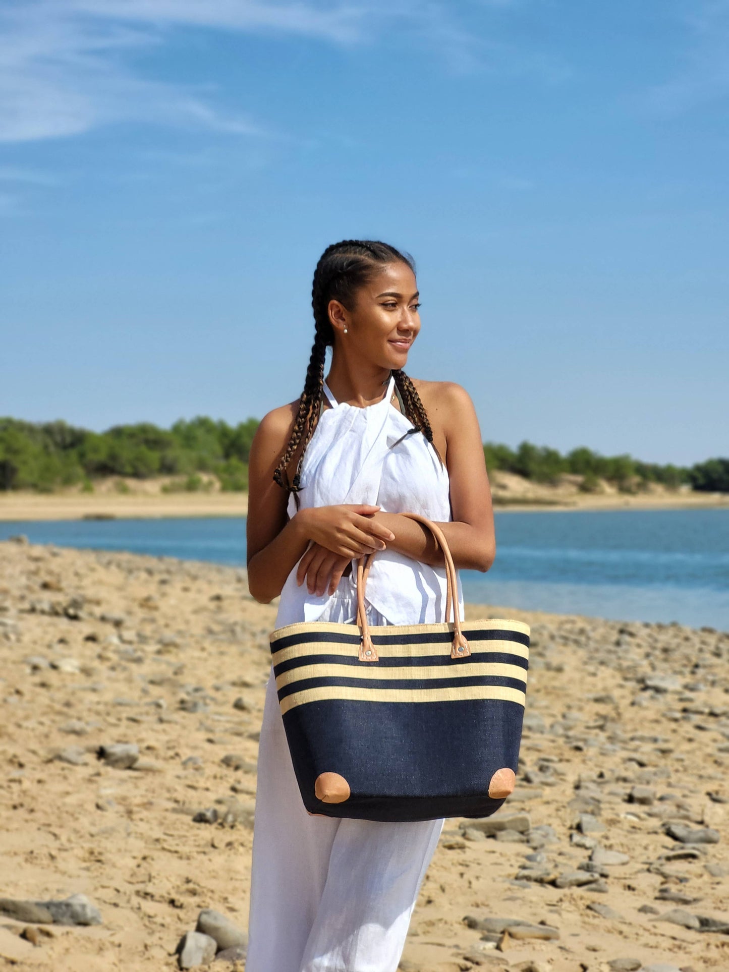 Large beach handbag, straw woven tote bag