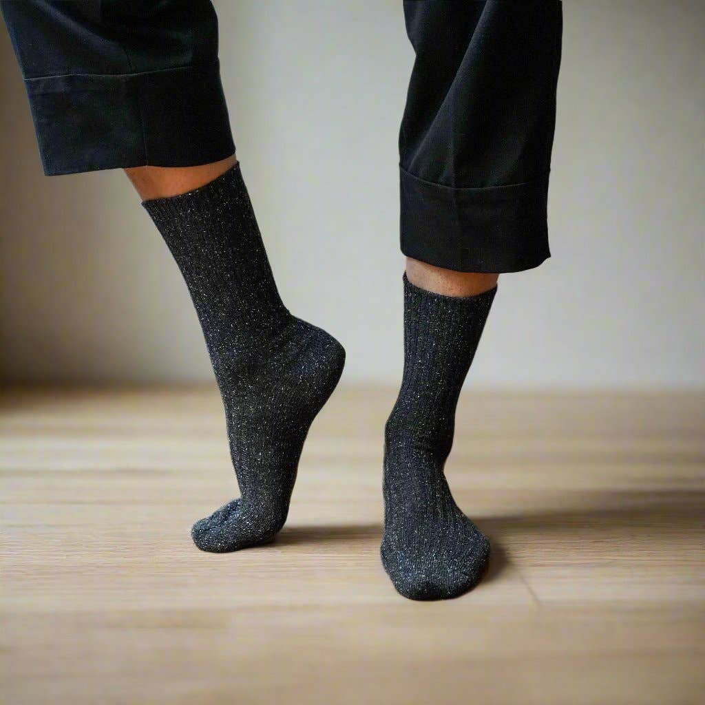 KLUE Silk and Wool DUST STAR socks | Black