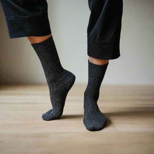 KLUE Silk and Wool DUST STAR socks | Black
