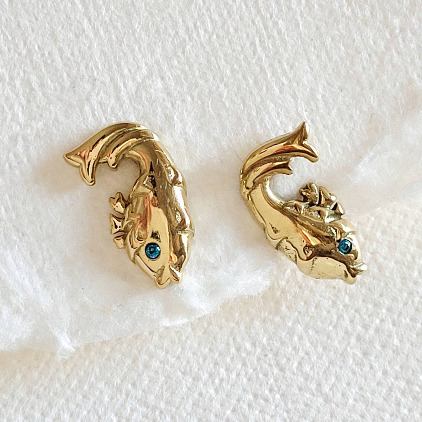 Brass fish stud earrings aquamarine  Earrings