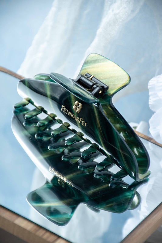 Glamour Grip Wave Claw in Roscoelite | Emerald Gold Shimmer |  Italian Acetate Tortoise Large Small Hair Clip