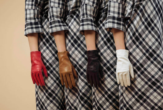 (3225) Italian Vent Palm Shorty Women's Gloves in Lambskin