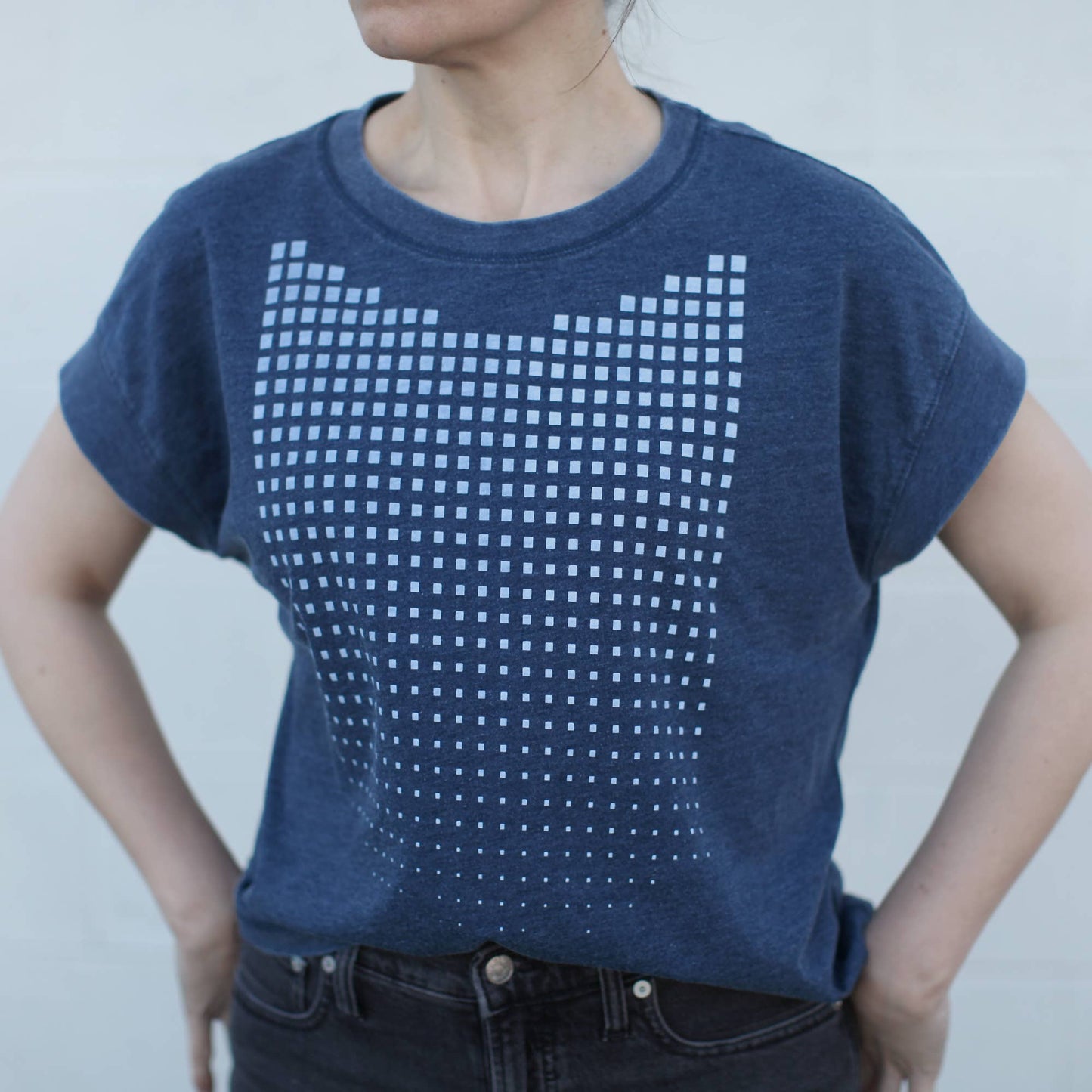 Geometric Minimalist Geo Fade Womens Loose Fit Boxy Tee Navy