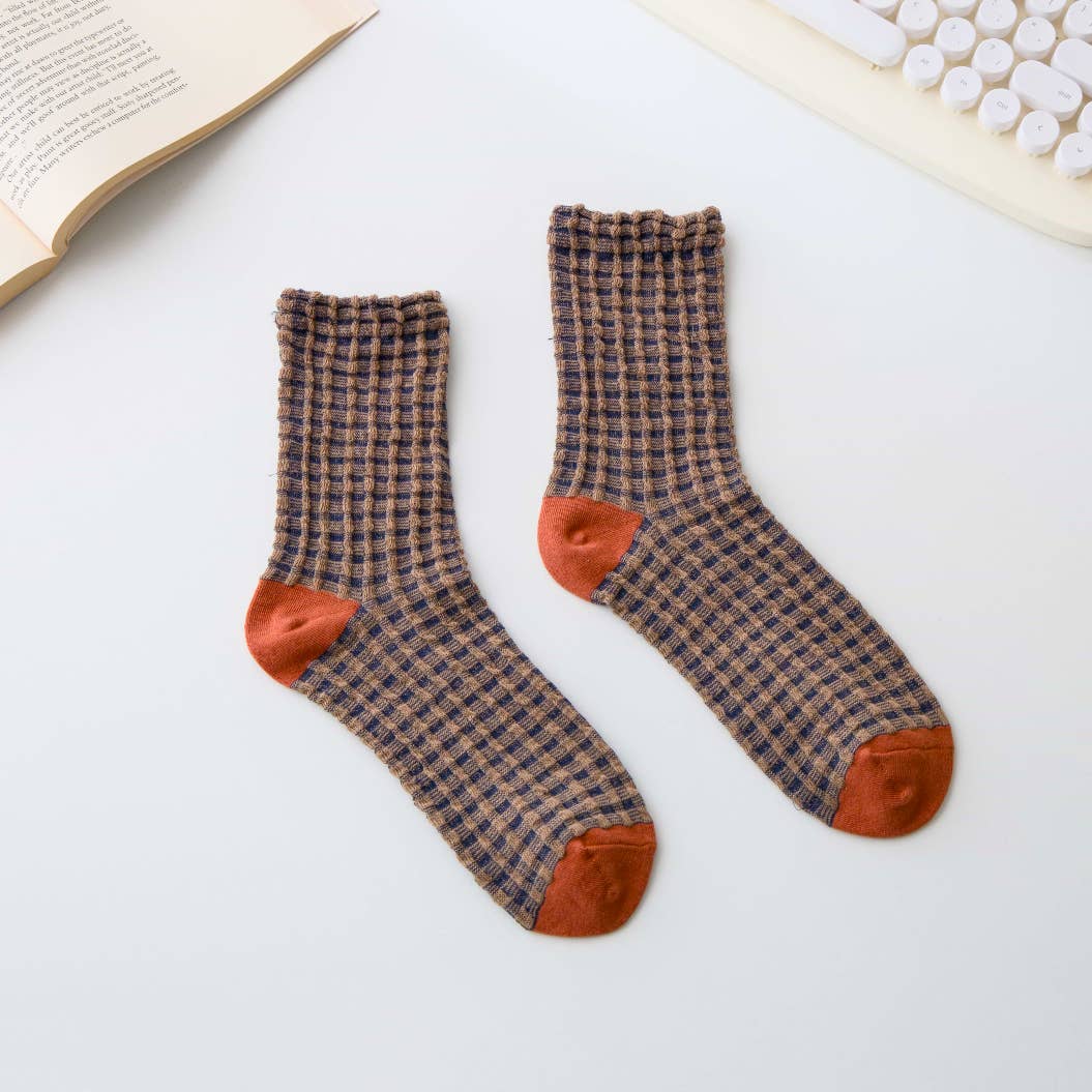 Cotton Waffle Crew Socks – Soft Bubble Texture