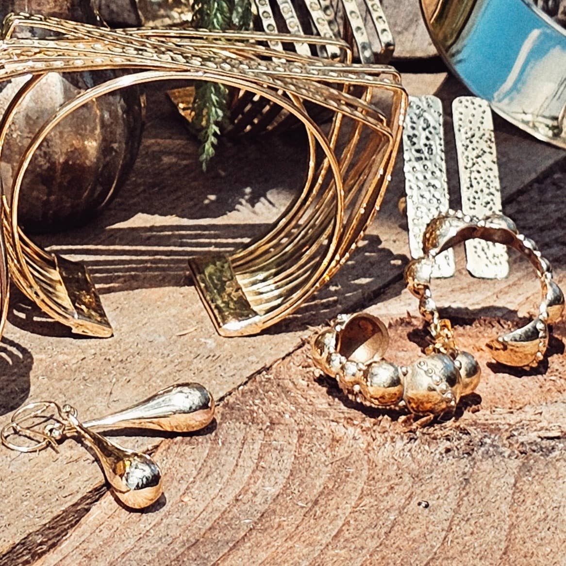 Brass droplet teardrop tear hanging dangle earrings