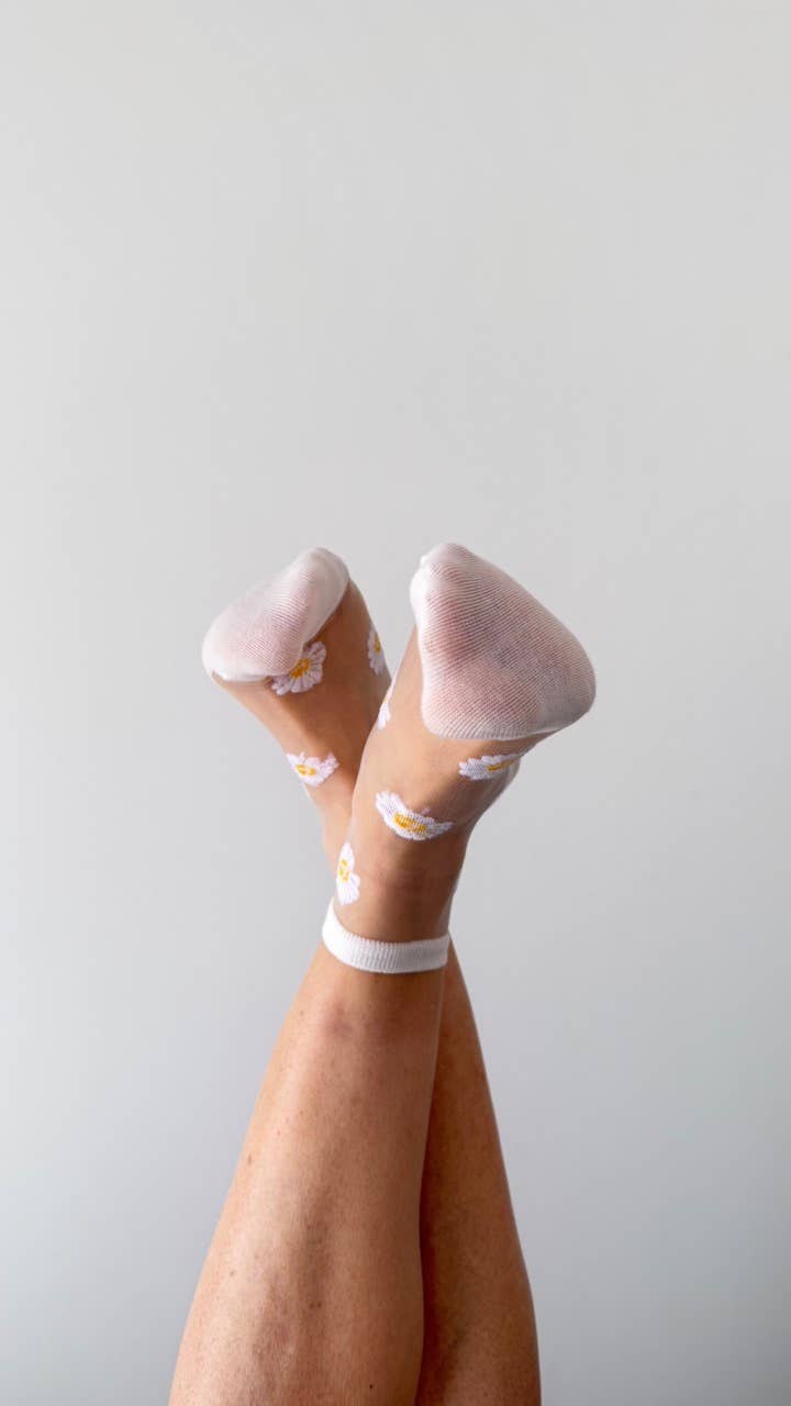 White sheer sock with Flora daisies