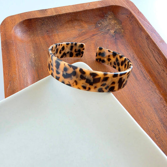 Brynn Bracelet - Cheetah - Standard // Acrylic Cuff Bangle