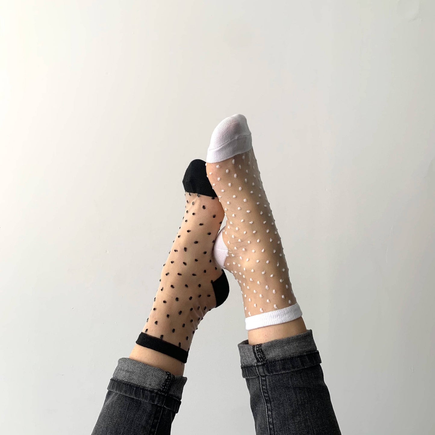 Charlotte - Transparent plumetis socks