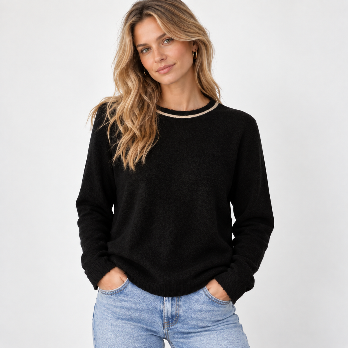 Highland Raw Edge 100% Mongolian Cashmere Sweater in Black with Beige