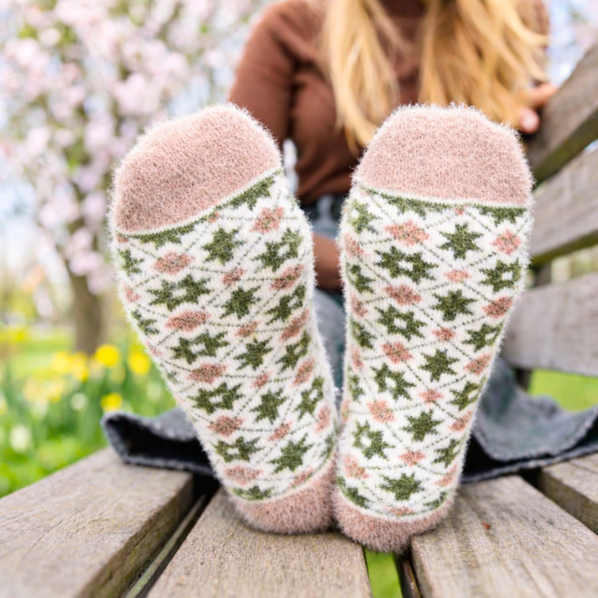 Angora / Bamboo Socks – Clover