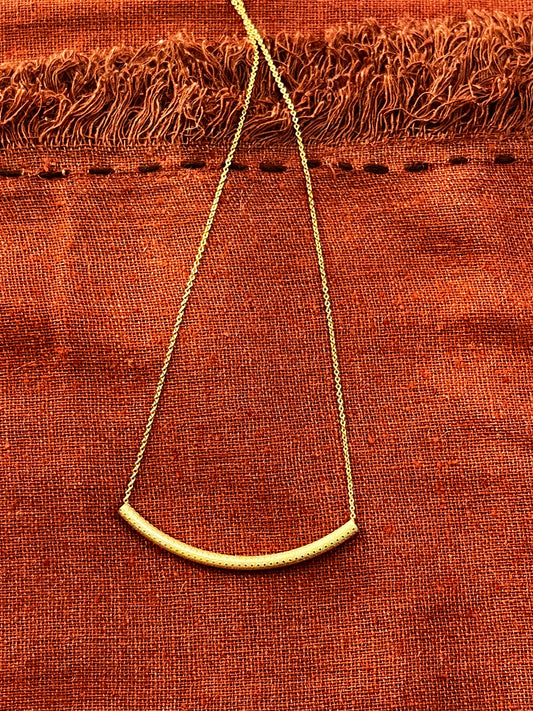 Threader Necklace with Patterned Curved Bar