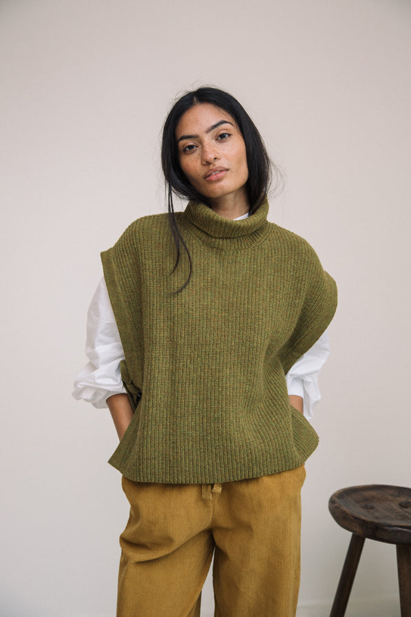 Kanon Recycled Wool Knitted Vest | Olive Marl