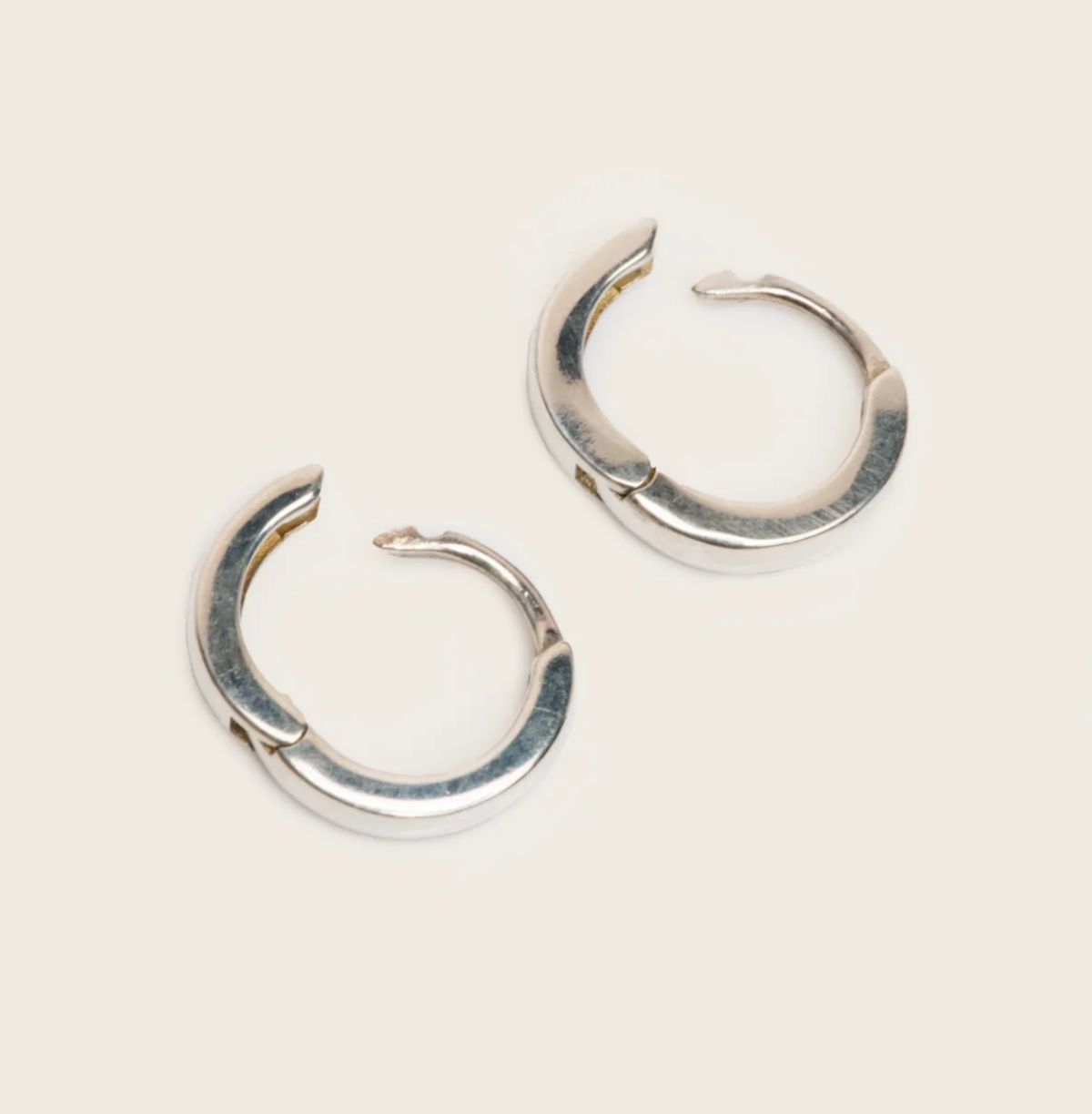 Hinge Hoops