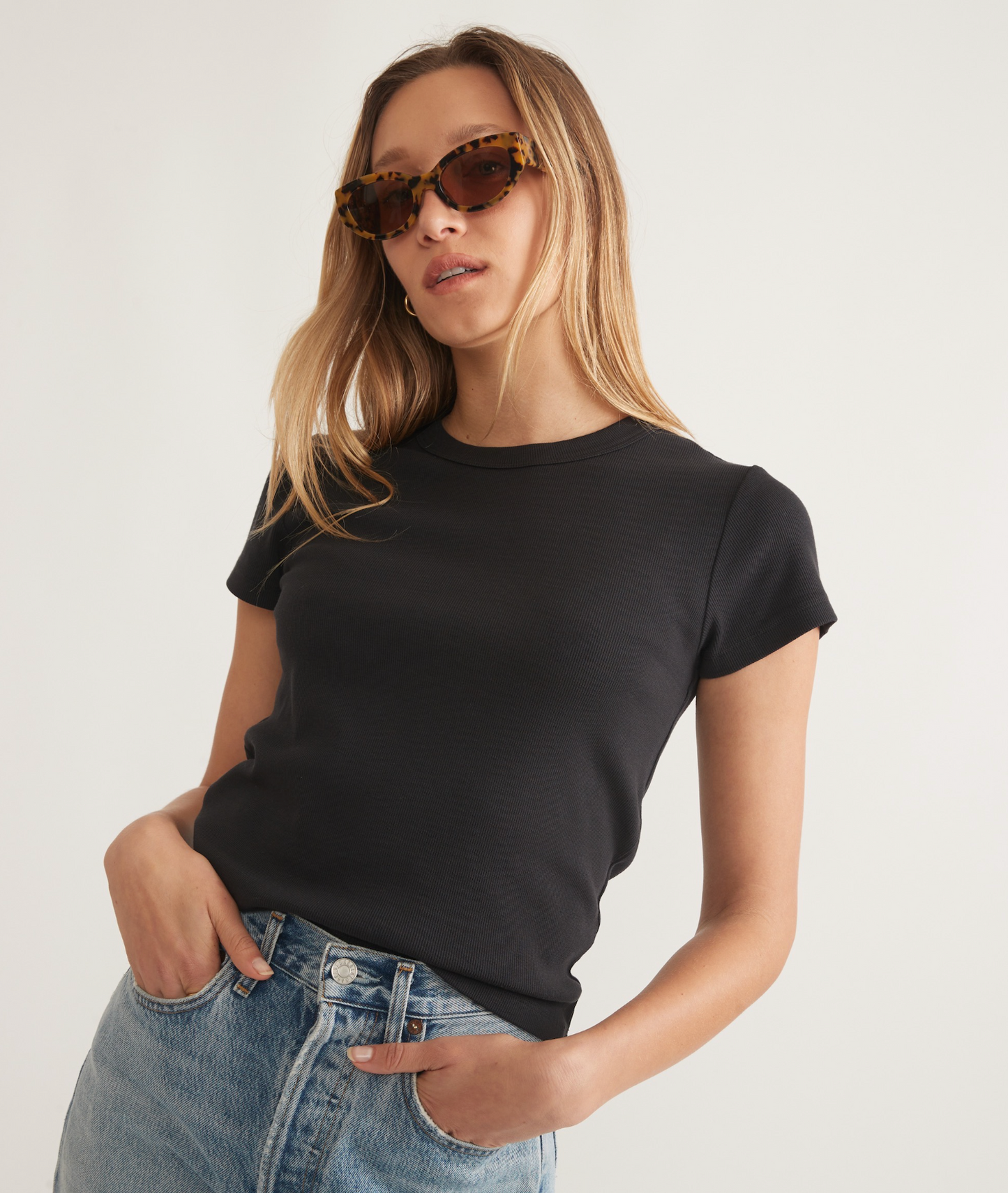 Lexi Rib Sun-In Crew Tee | Faded Black
