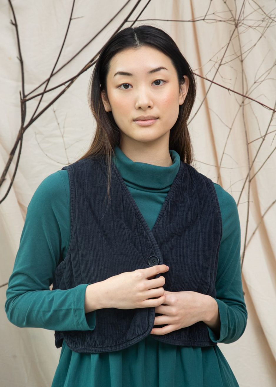 Beaumont Organic Lark Organic Cotton Corduroy Gilet in Night Sky Navy
