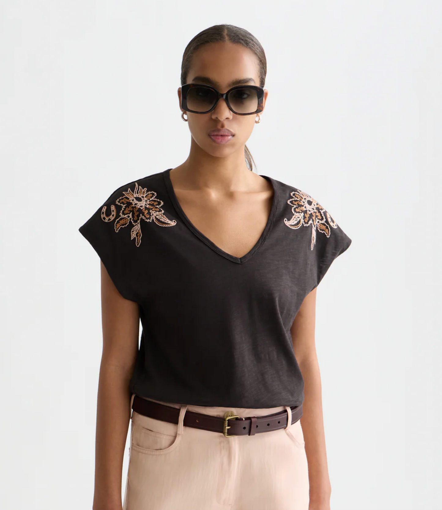 Scotch & Soda Embroidered V-neck T-shirt