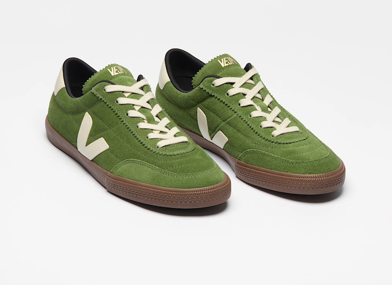 VEJA Panenka Suede Militar Pier Bark