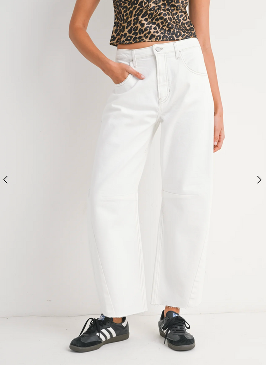The Seamed Barrel Jean | Off White