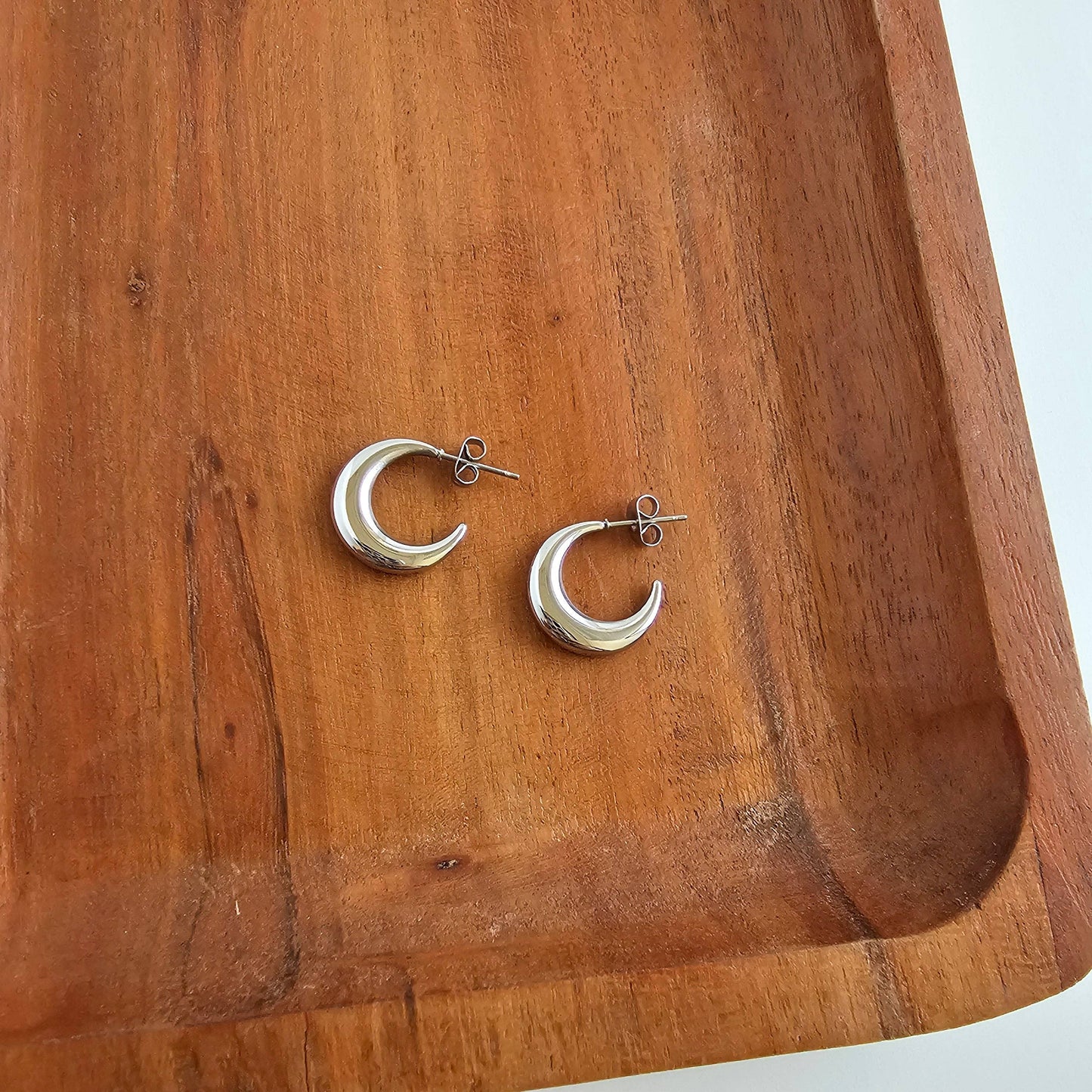 Luxe Selena Hoops - Silver // Everyday basics, Jewelry