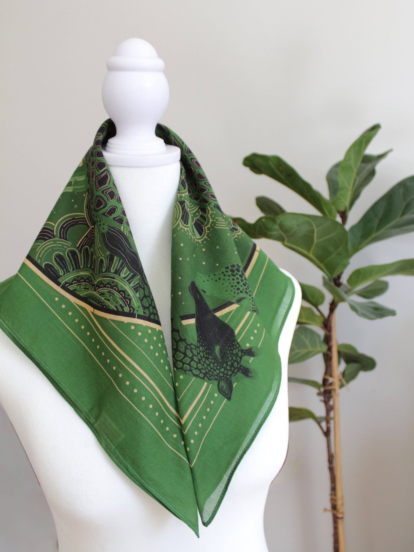 Giraffe, "Surya" in the Grassland Bandana Scarf (Olive Green)