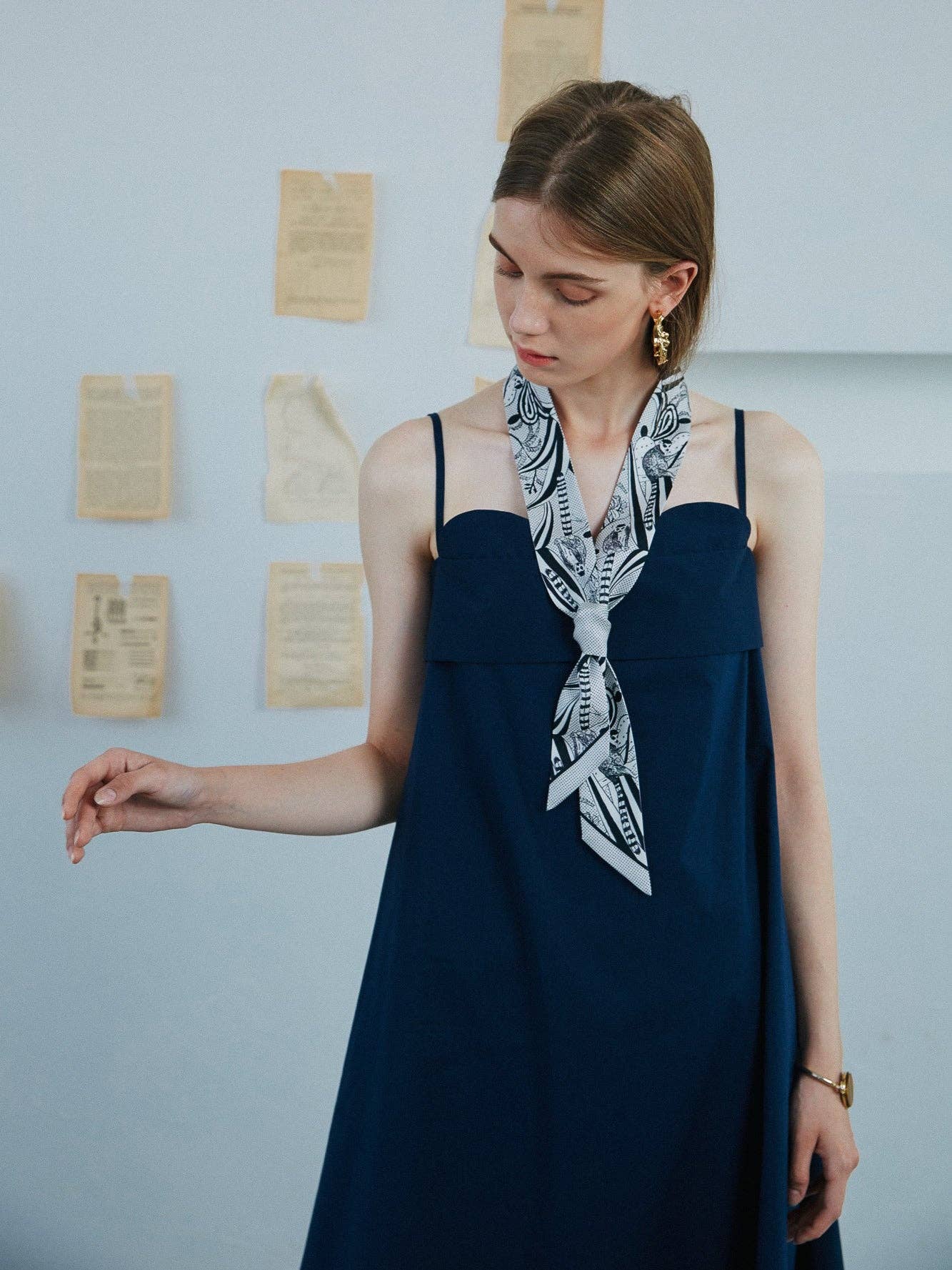 Madagascar Silk Skinny Scarf | Black & White