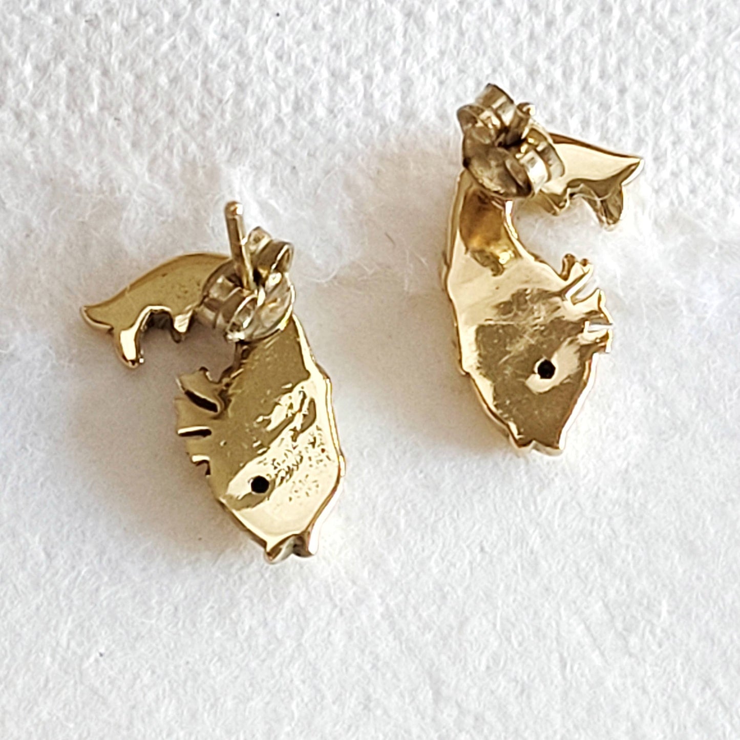 Brass fish stud earrings aquamarine  Earrings