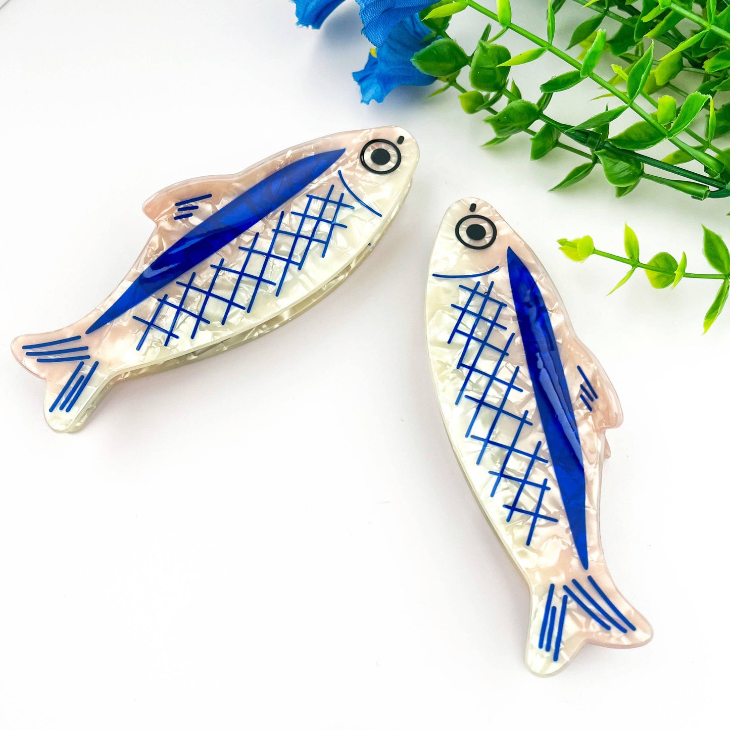 Oversized Sardine Print Acrylic Hair Claw Clip