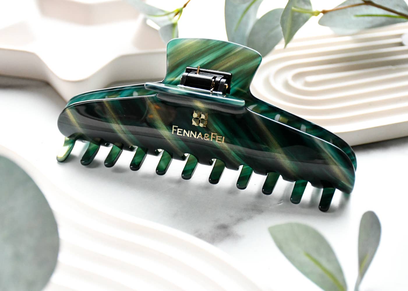 Glamour Grip XL Claw in Roscoelite | Emerald Gold Shimmer |  Italian Acetate Tortoise Shell XL Hair Clip