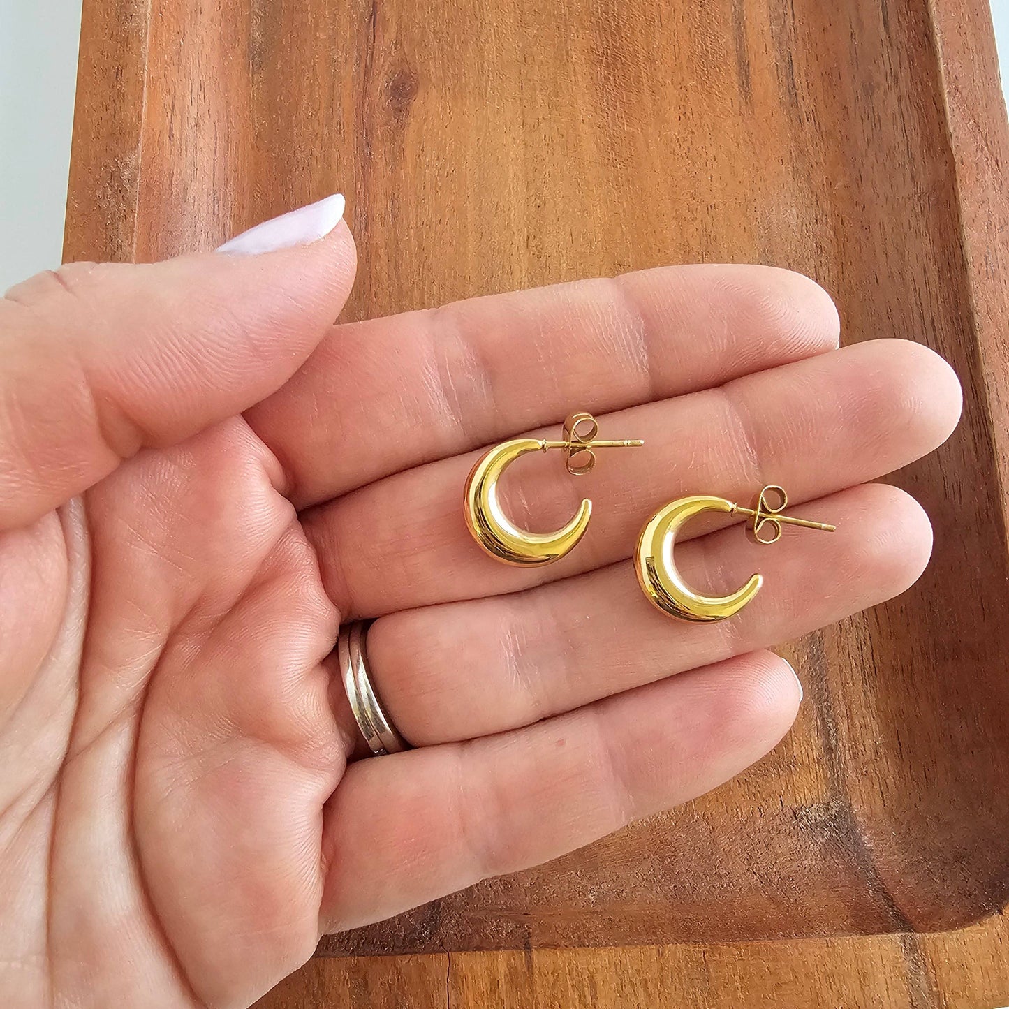 Luxe Selena Hoops - Mini - Gold // Everyday basics, Jewelry