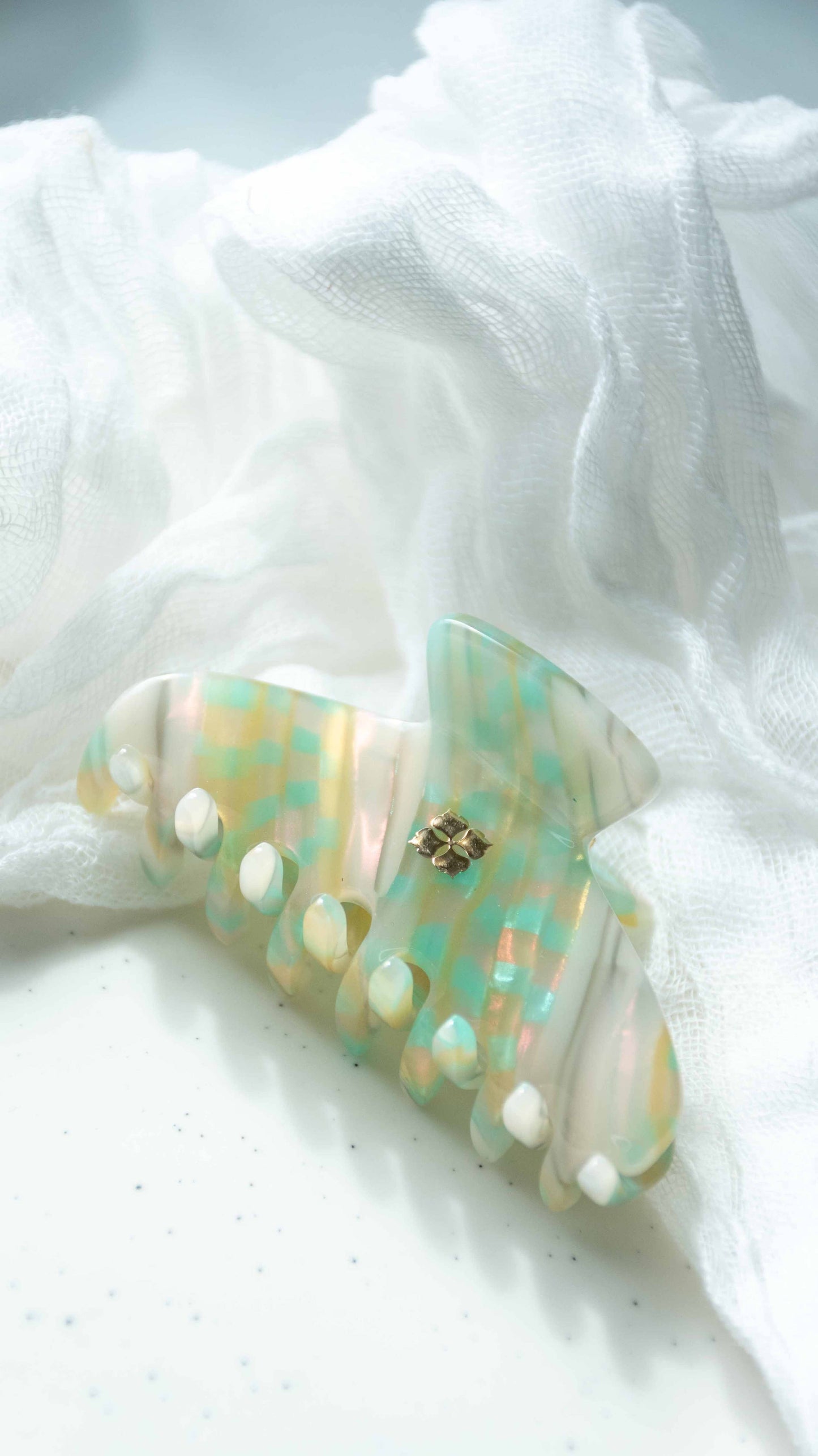 Glamour Grip Mini Claw in Desert Opal | White Green Iridescent | Italian Acetate Tortoise Shell Small Hair Clip