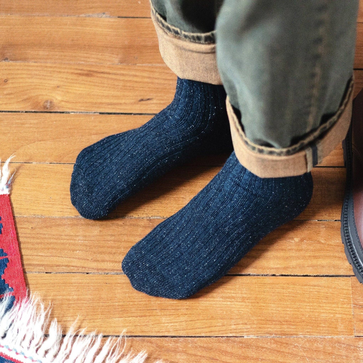 KLUE Silk and Wool DUST STAR socks | Navy